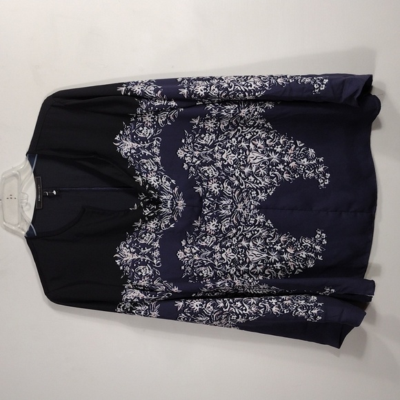 BCBG Max Azria Haidi Long Sleeve Silky Print Maternity Top size Small - Picture 2 of 15